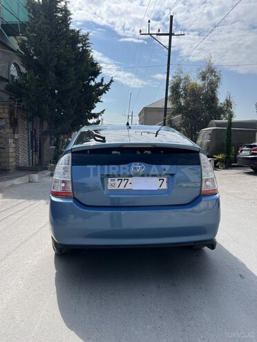 Toyota Prius-5