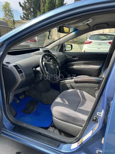 Toyota Prius-6