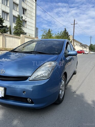 Toyota Prius-2