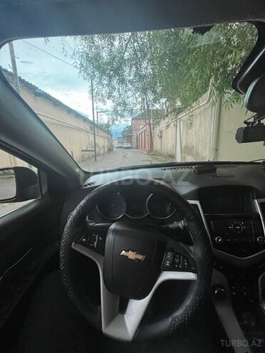 Chevrolet Cruze-10