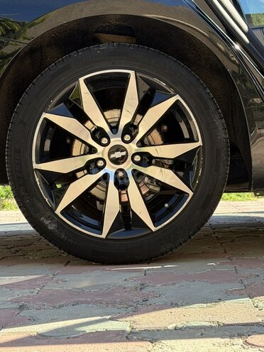 Chevrolet Malibu-14