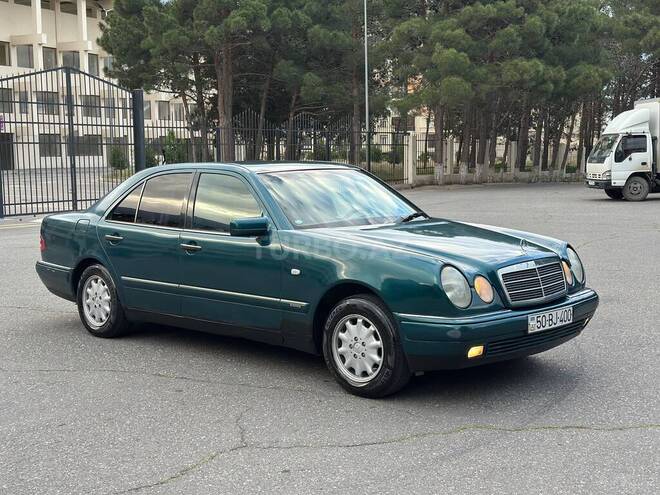 Mercedes E 290-12