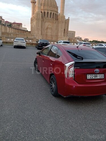 Toyota Prius-4