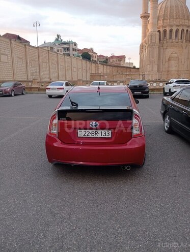 Toyota Prius-3