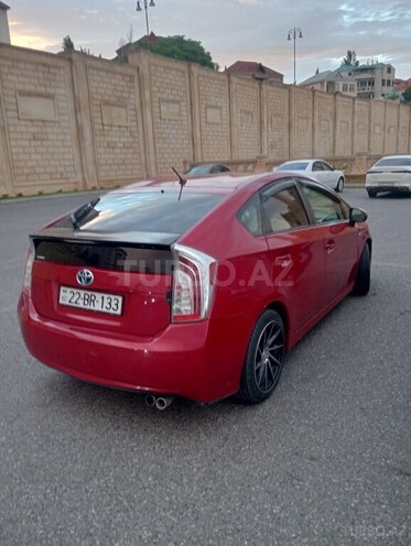 Toyota Prius-5