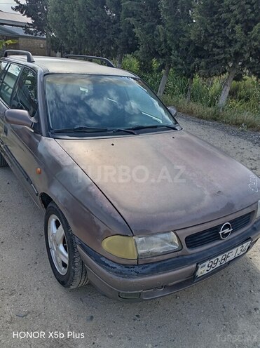 Opel Astra-12