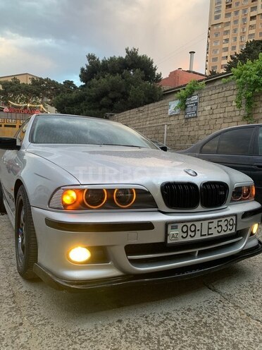 BMW 523-2
