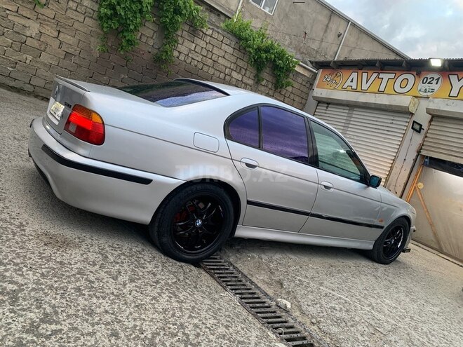 BMW 523-7
