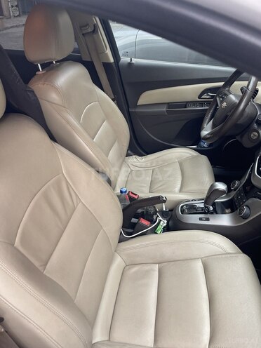Chevrolet Cruze-8