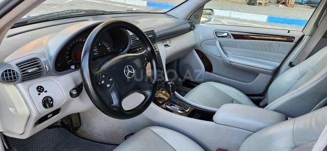 Mercedes C 240-17