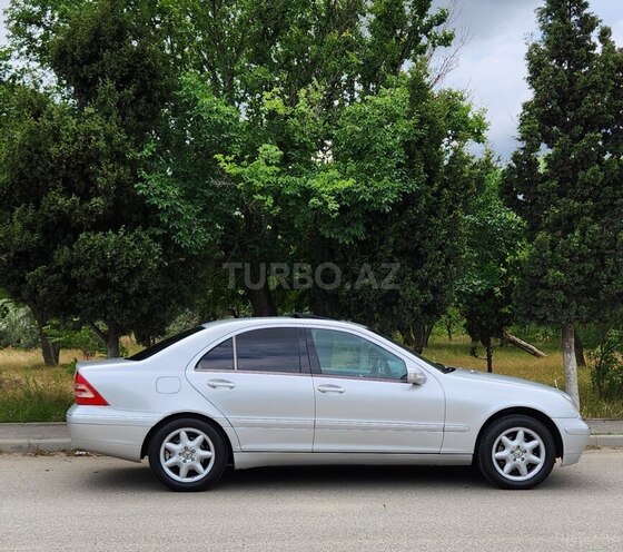 Mercedes C 240-12