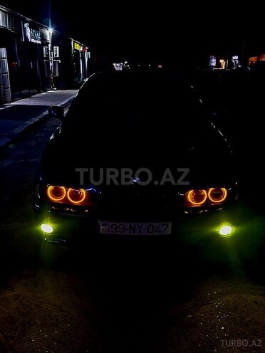 BMW 528-2