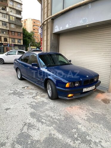 BMW 525-2