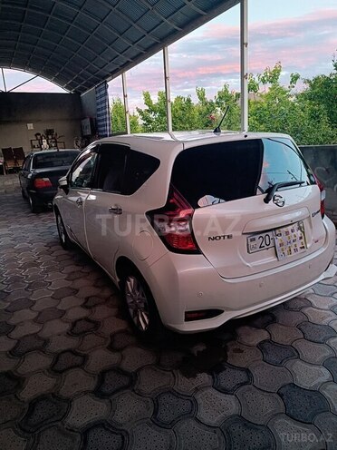 Nissan Note-5