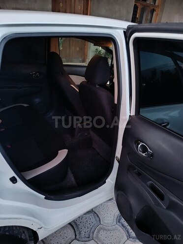 Nissan Note-8