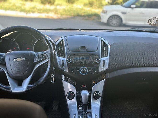 Chevrolet Cruze-10