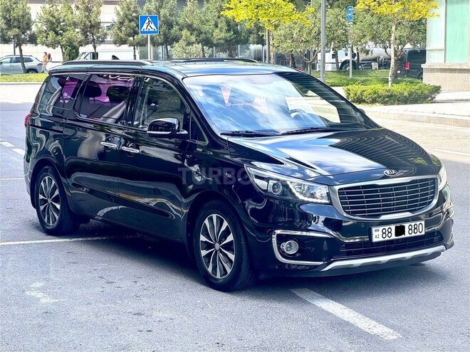 Kia Carnival-2