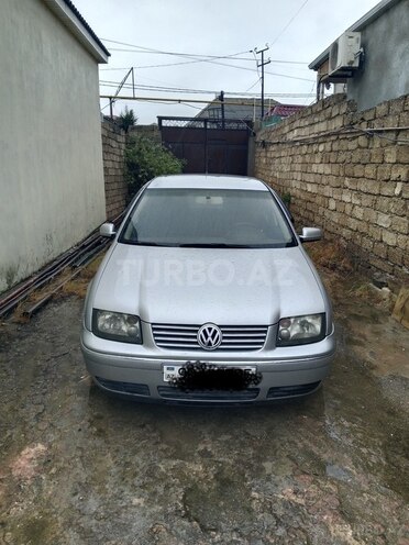Volkswagen Bora-1