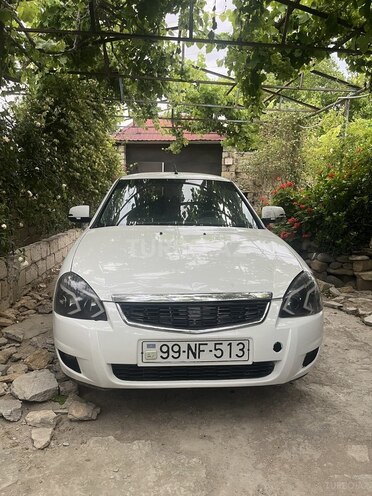 LADA (VAZ) Priora-1