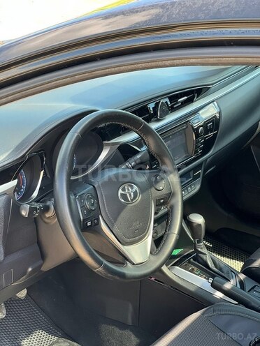 Toyota Corolla-4