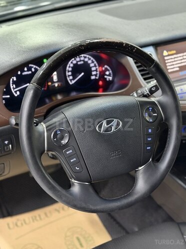 Hyundai Genesis-17