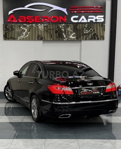 Hyundai Genesis-10