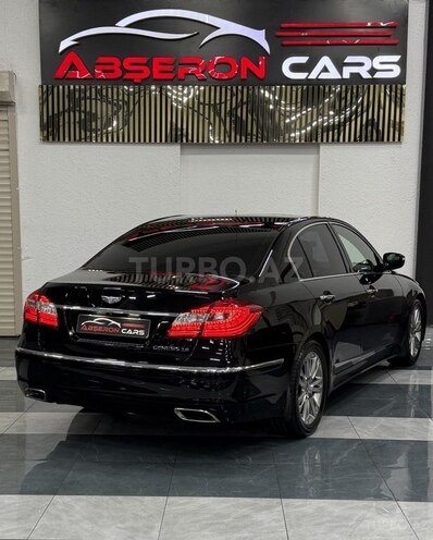 Hyundai Genesis-11