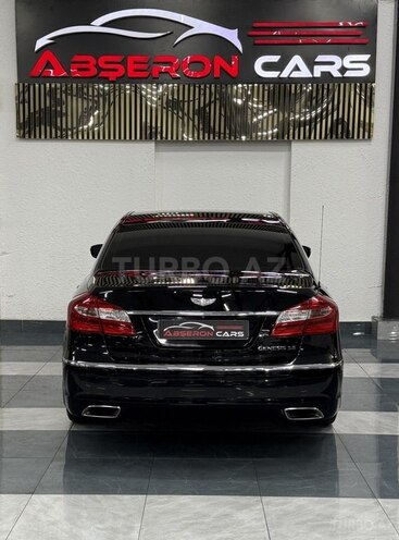 Hyundai Genesis-12