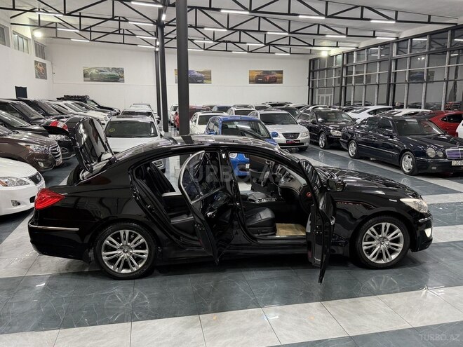 Hyundai Genesis-14