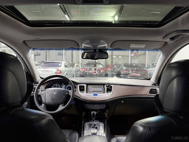 Hyundai Genesis-20