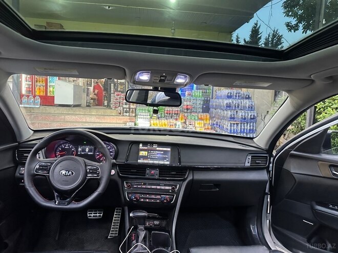 Kia Optima-4
