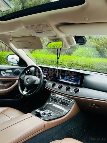 Mercedes E 300 d-9