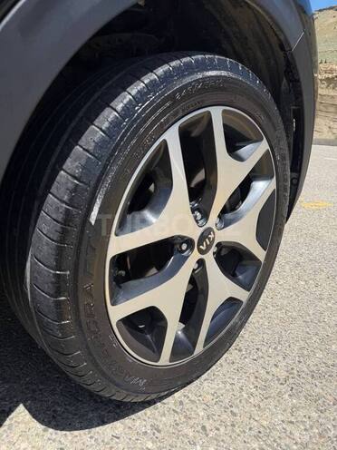 Kia Sportage-13