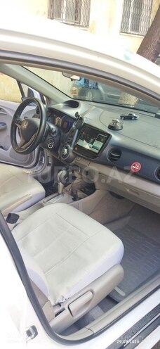 Honda Insight-7