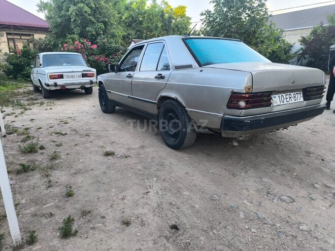 Mercedes 190-7