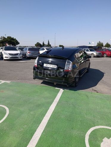 Toyota Prius-5