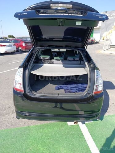Toyota Prius-14