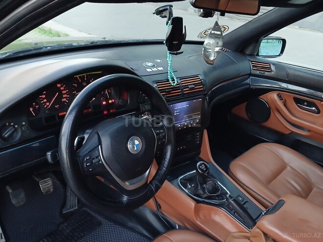 BMW 520-19