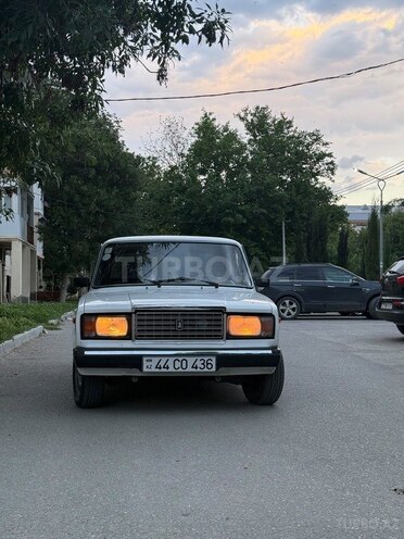 LADA (VAZ) 2107-1