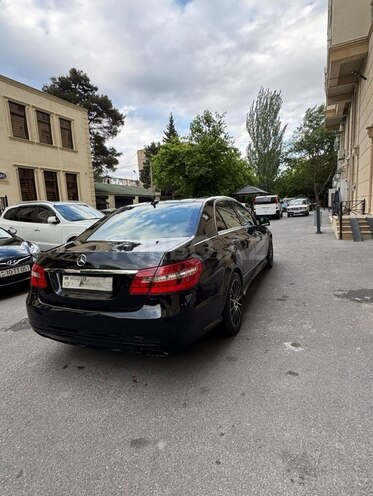 Mercedes E 250-3