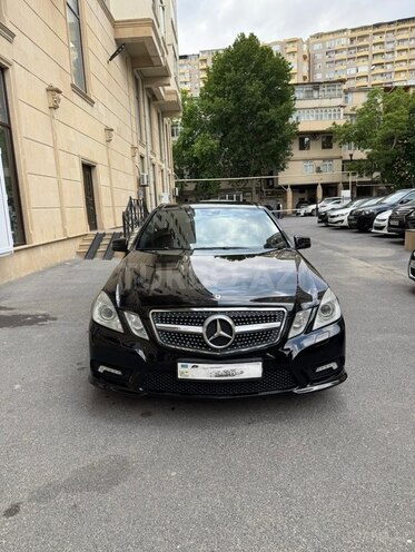 Mercedes E 250-1