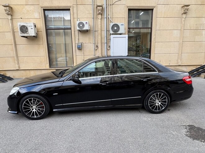 Mercedes E 250-8