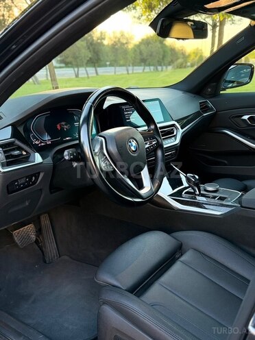 BMW 330e-7