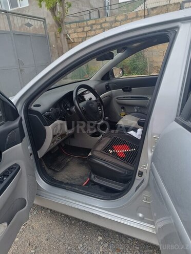 Hyundai Verna-5