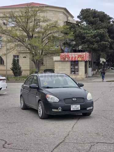 Hyundai Accent-1