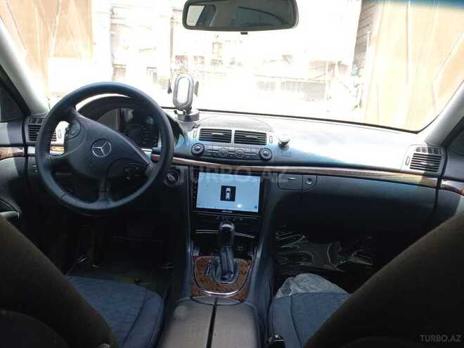 Mercedes E 200-4