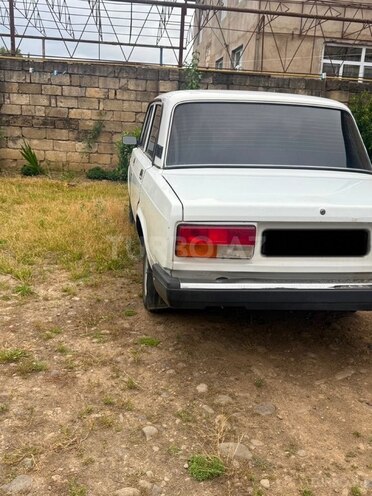 LADA (VAZ) 2107-2