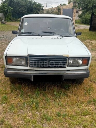 LADA (VAZ) 2107-1