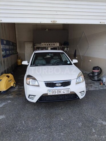 Kia Rio-1