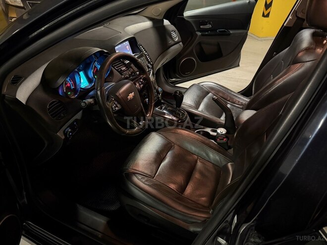 Chevrolet Cruze-11